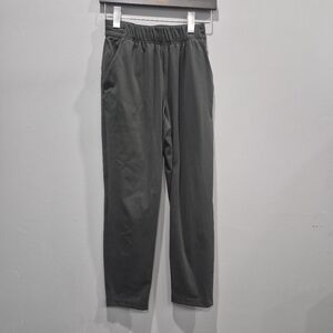 Aritzia The GROUP Babaton The Weekender Pant Green